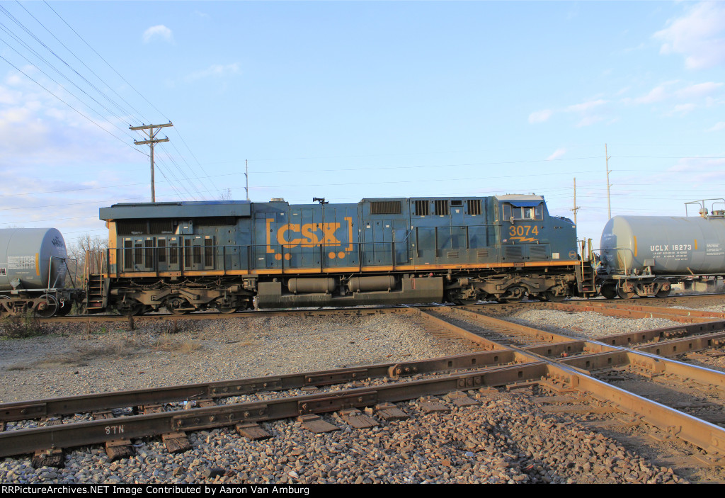 CSXT M602 Mid Train DP